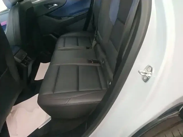 Chevrolet Equinox Plus — Фото автомобиля 16