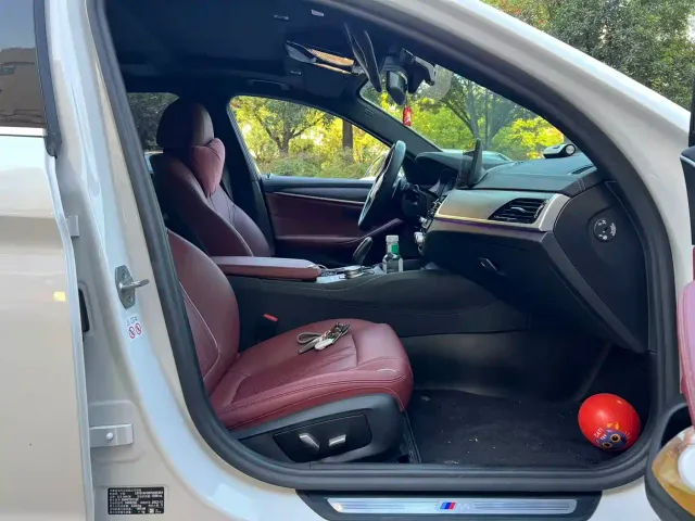 BMW 5 Series — Фото автомобиля 3