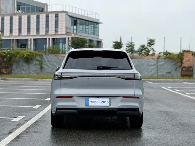 Geely Galaxy E5 — Фото автомобиля 21
