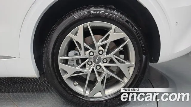 Genesis GV70 — Фото автомобиля 6