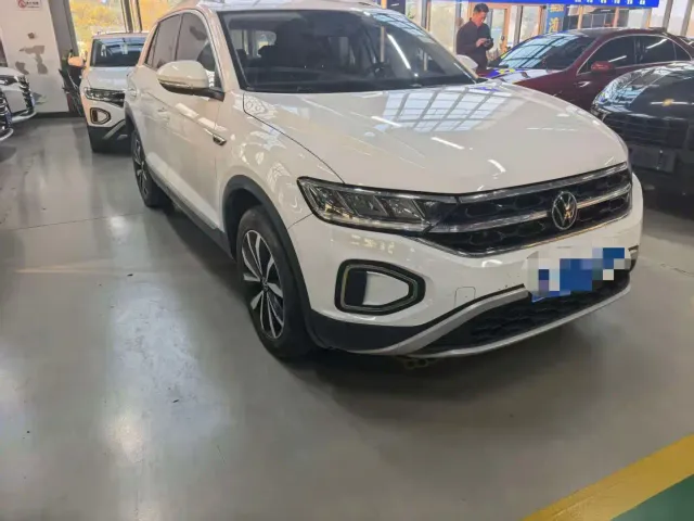 Volkswagen T-Roc — Фото автомобиля 2