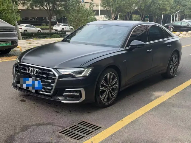 Фотография автомобиля — Audi A6L