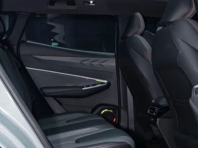 Geely Boyue — Фото автомобиля 13