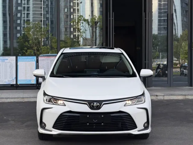 Toyota Corolla — Фото автомобиля 2