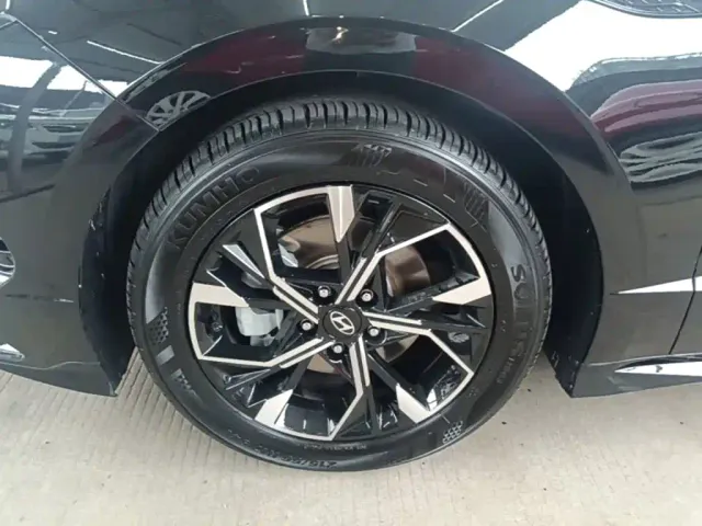 Hyundai Sonata — Фото автомобиля 22