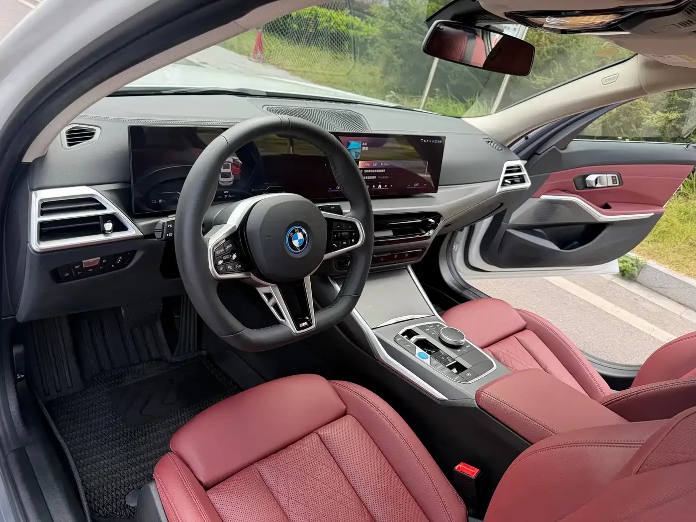 BMW BMW i3 2025 eDrive 35 L — Фото автомобиля 9