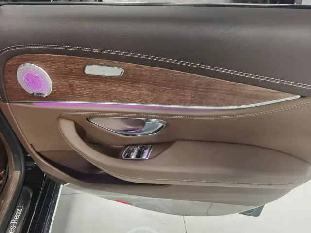 Mercedes-Benz Mercedes-Benz E-Class 2023 Facelift E 260 L — Фото автомобиля 19