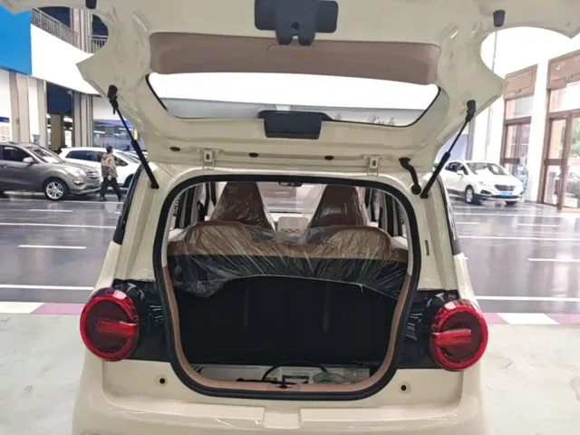 Wuling Hongguang Mini EV — Фото автомобиля 18