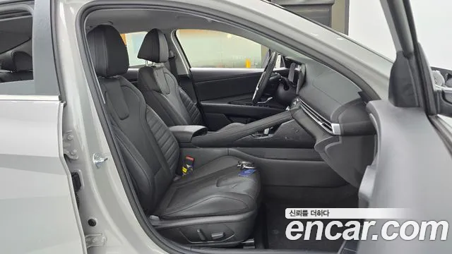 Hyundai Avante CN7 — Фото автомобиля 16