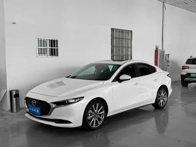 Фотография автомобиля — Mazda Axela