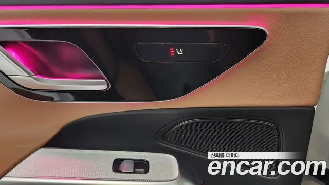 Mercedes-Benz E-Class — Фото автомобиля 16