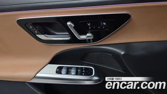 Mercedes-Benz E-Class — Фото автомобиля 26