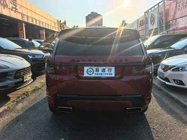 Land Rover Range Rover Sport — Фото автомобиля 19