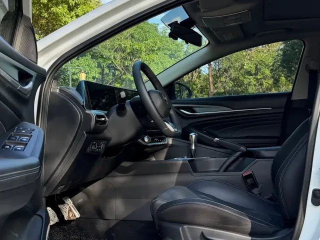 Changan Eado — Фото автомобиля 8