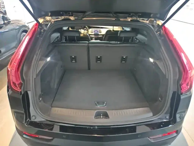 Cadillac XT4 — Фото автомобиля 18
