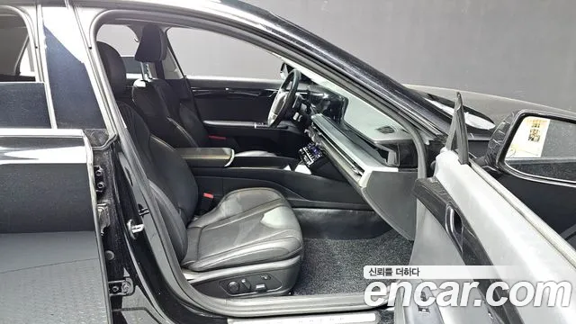 Hyundai Grandeur GN7 — Фото автомобиля 11
