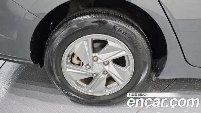 Hyundai Avante CN7 — Фото автомобиля 5