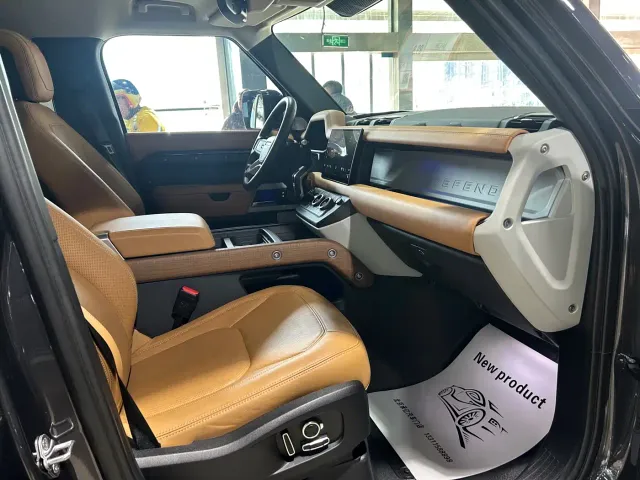 Land Rover Defender — Фото автомобиля 9