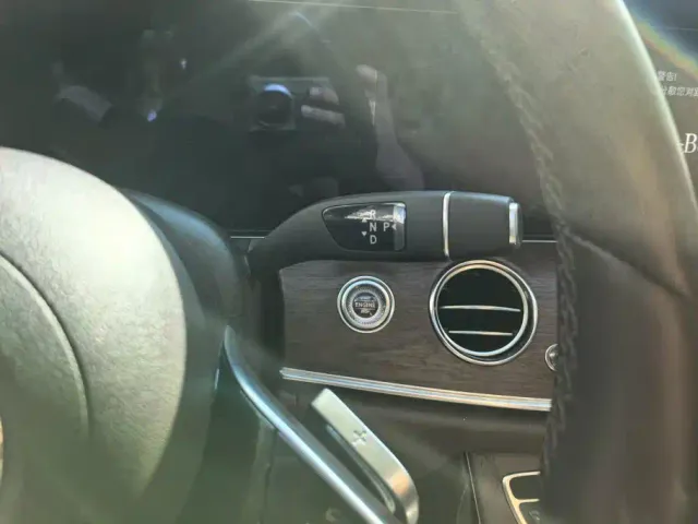 Mercedes-Benz E-Class — Фото автомобиля 16