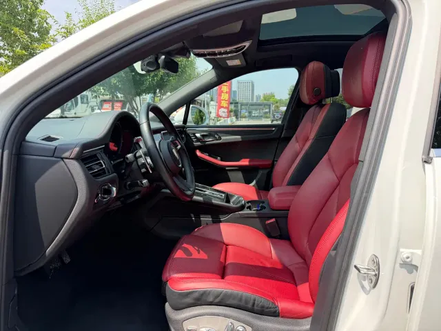Porsche Macan — Фото автомобиля 4