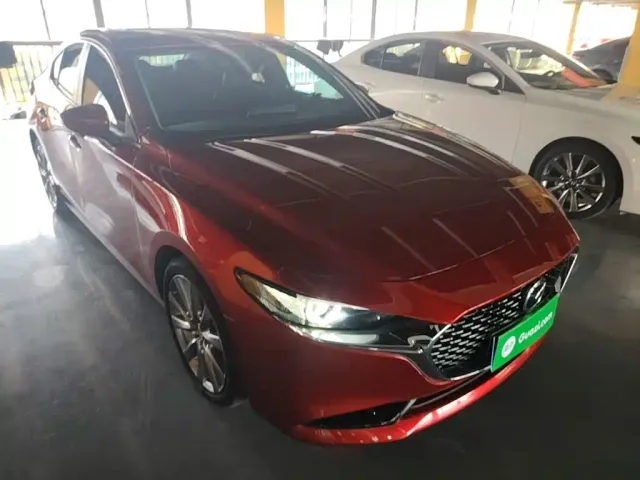 Mazda Axela — Фото автомобиля 3