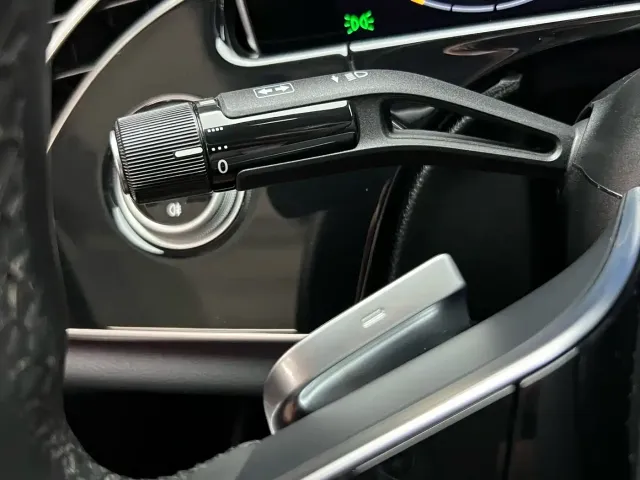 Mercedes-Benz E-Class — Фото автомобиля 22