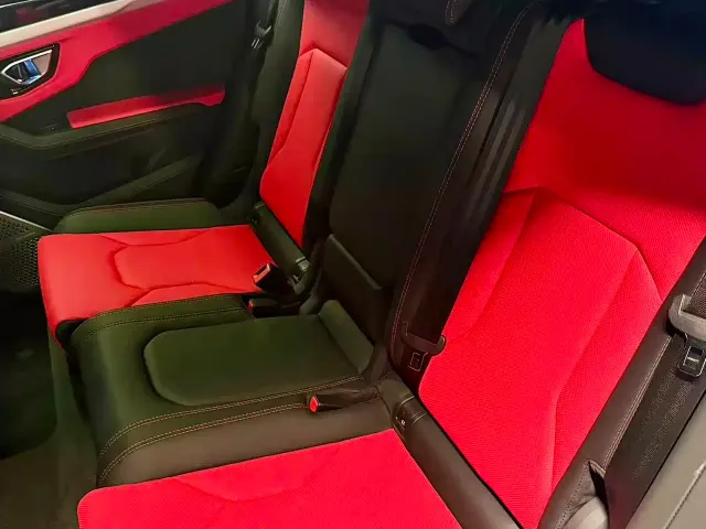 Lamborghini Urus — Фото автомобиля 9