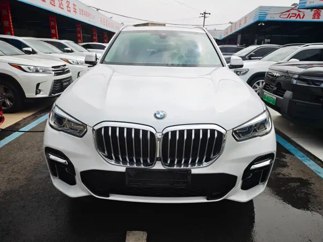 BMW X5 — Фото автомобиля 2