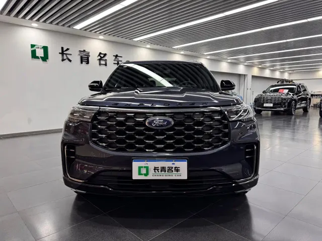 Ford Explorer — Фото автомобиля 2