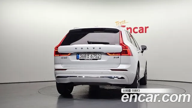 Volvo XC60 Generation 2 — Фото автомобиля 4