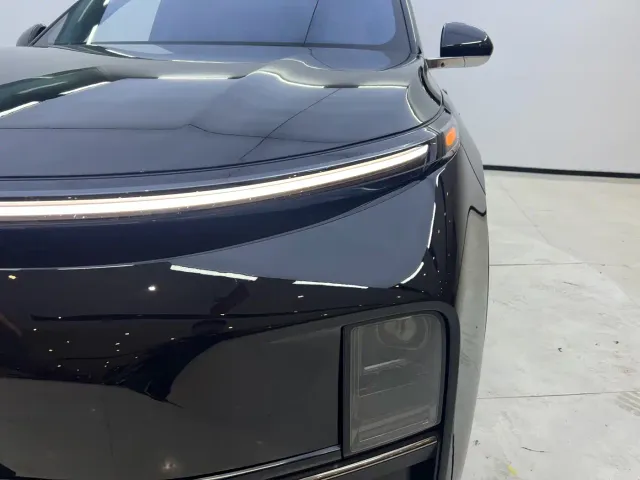 Li Auto L9 — Фото автомобиля 6