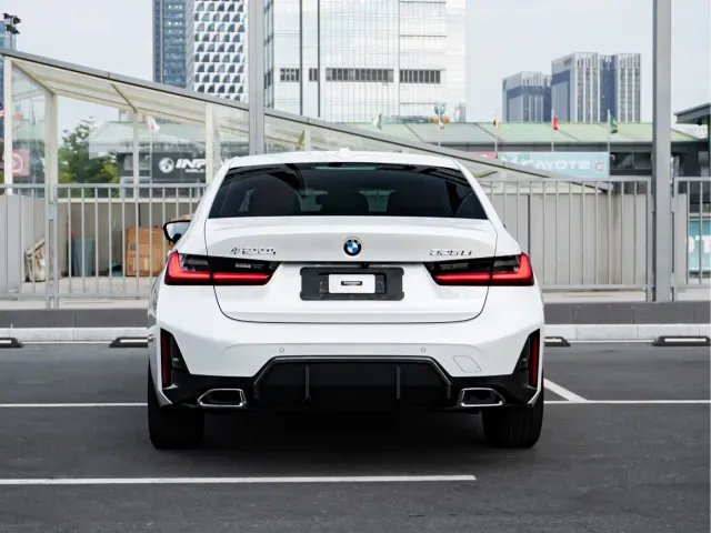 BMW 3 Series — Фото автомобиля 6