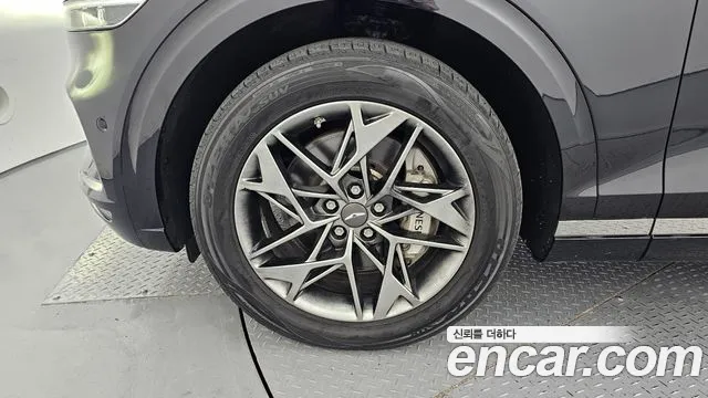 Genesis GV70 — Фото автомобиля 5