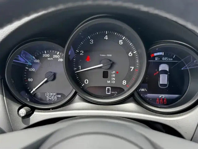 Porsche Macan — Фото автомобиля 12