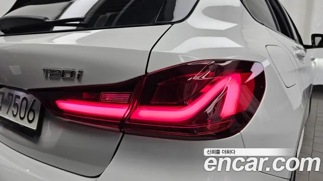 BMW 1 Series F40 — Фото автомобиля 8