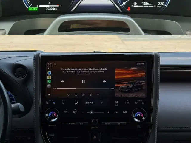 Toyota Alphard — Фото автомобиля 5