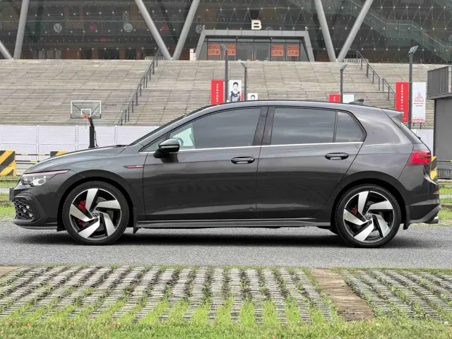 Volkswagen Golf GTI — Фото автомобиля 5