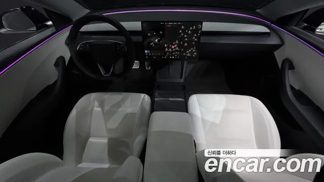 Tesla Model 3 — Фото автомобиля 10