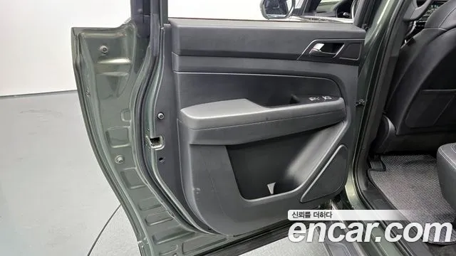 KG_Mobility_Ssangyong Rexton Новый Rexton Sport Khan Дизель 2.2 4WD — Фото автомобиля 25