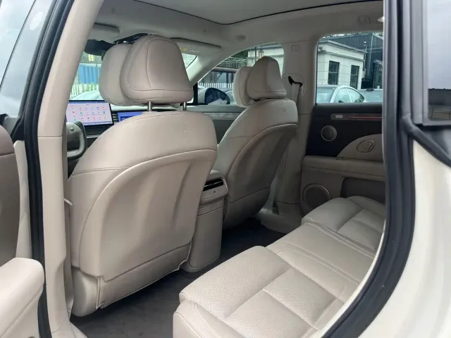 IM Motors LS6 — Фото автомобиля 6