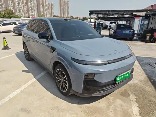 Leapmotor B10 — Фото автомобиля 3