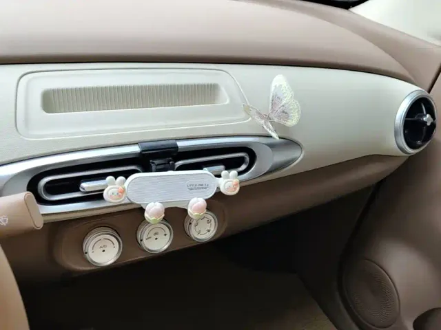 Wuling Hongguang Mini EV — Фото автомобиля 12