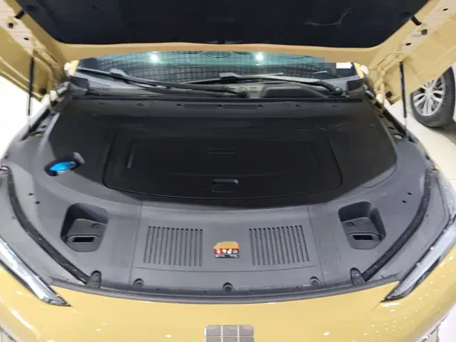 Geely Galaxy E8 — Фото автомобиля 19