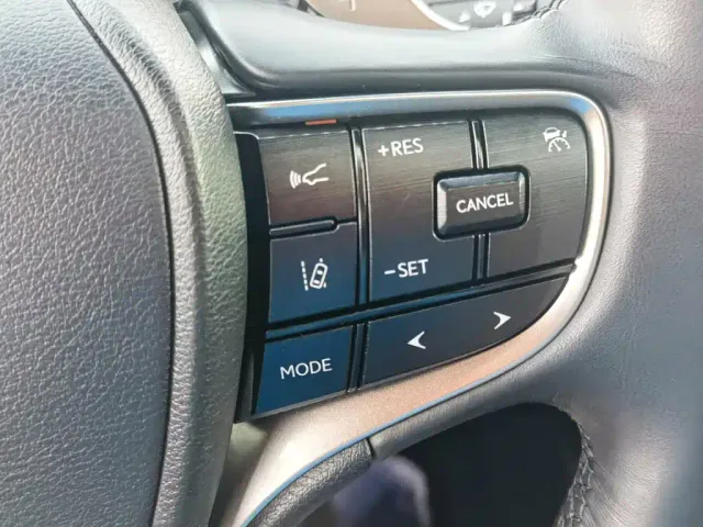 Lexus ES — Фото автомобиля 28