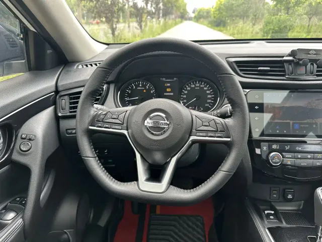 Nissan X-Trail — Фото автомобиля 13