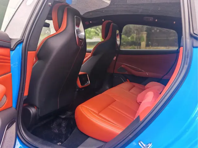 Xiaomi SU7 — Фото автомобиля 12