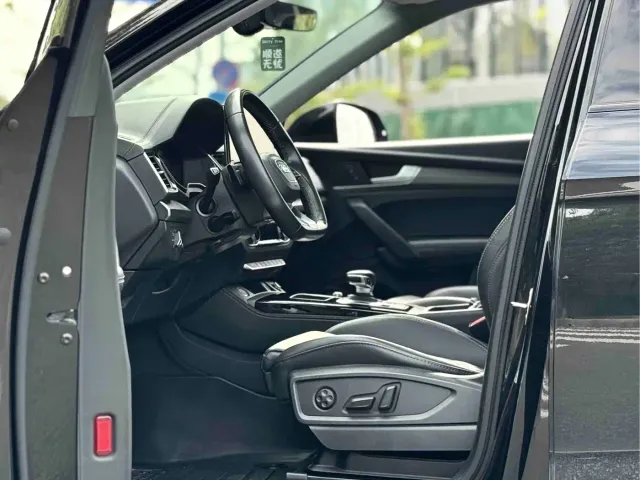 Audi Q5L — Фото автомобиля 7
