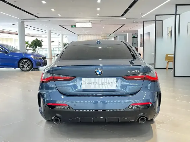 BMW BMW 4 Series 2024 430i M Sport Shadow Edition — Фото автомобиля 17