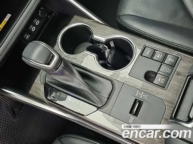 Toyota Highlander — Фото автомобиля 9