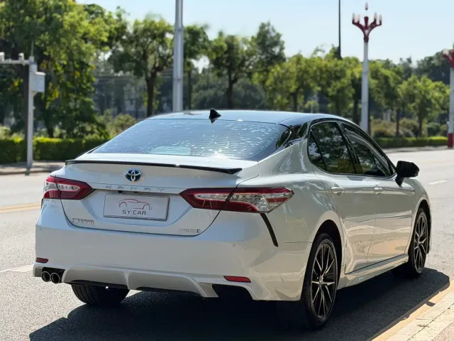 Toyota Camry — Фото автомобиля 5